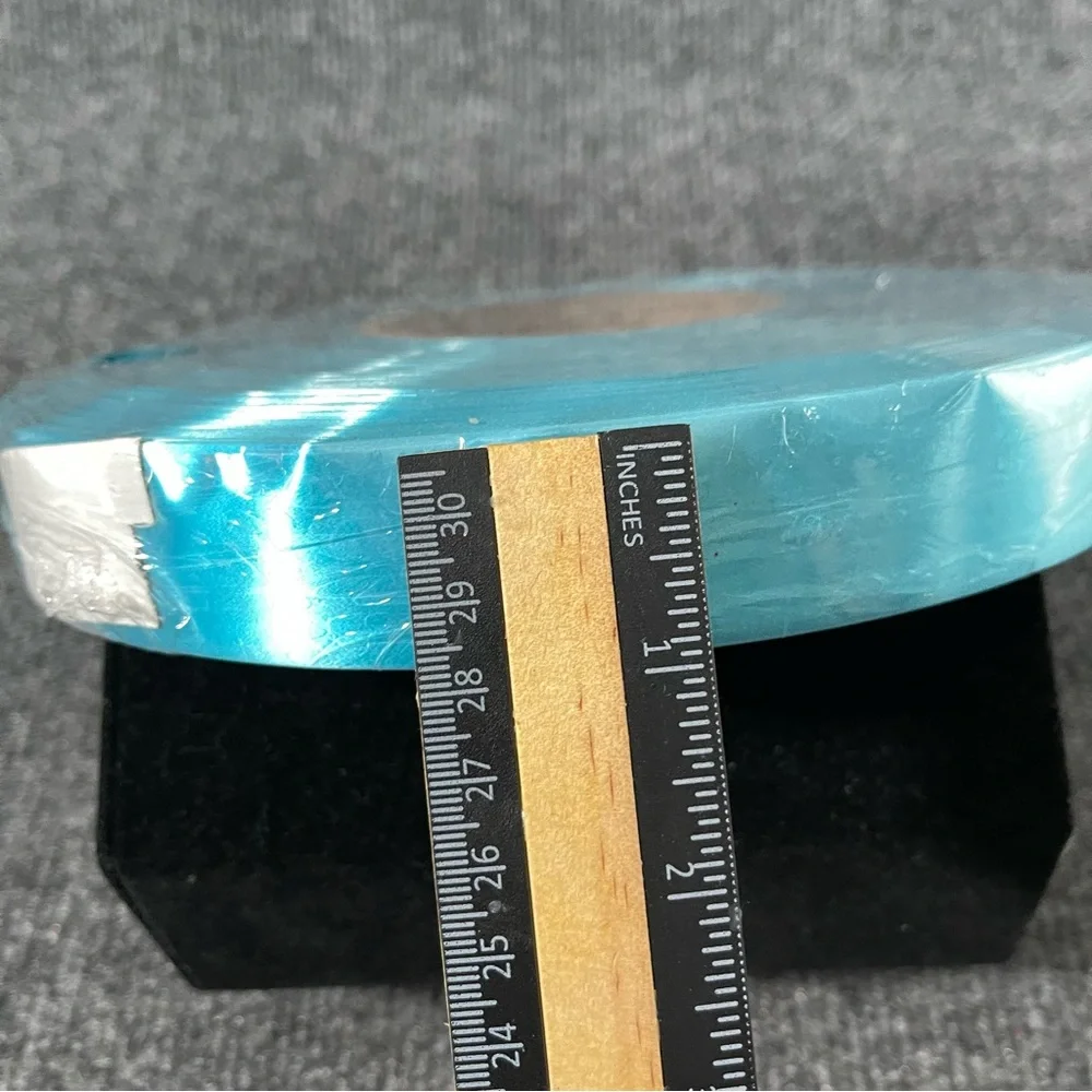 NWOT Lacquered Blue 250 yards 1.25